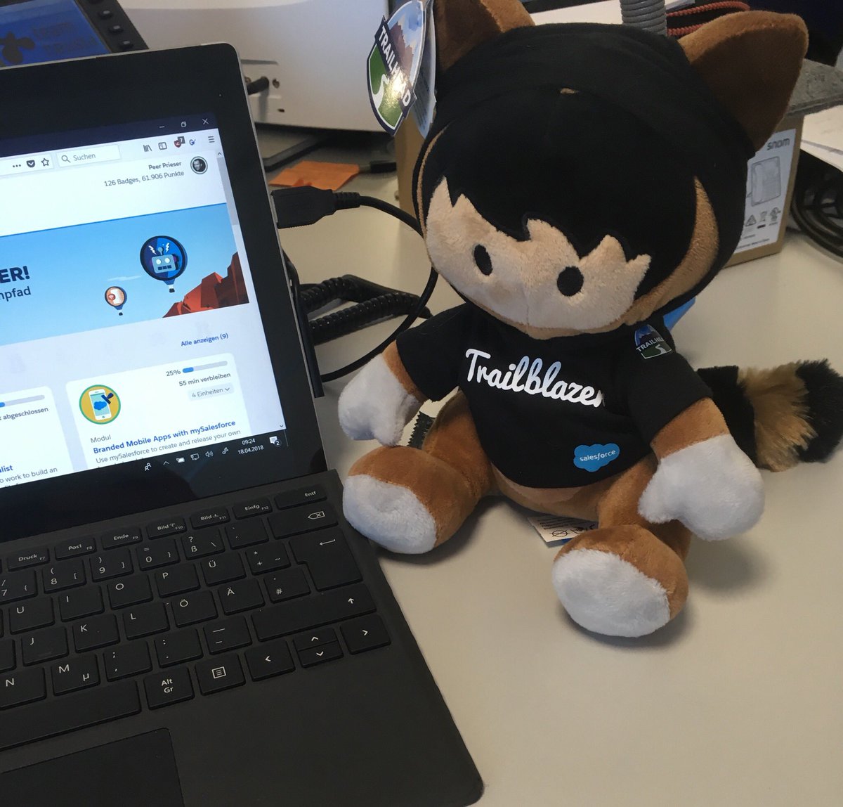 PeerOleSFC's tweet photo. First day of my new colleague 😊 #SalesforceTour #salesforce #astro https://t.co/5QSGEvtkQF