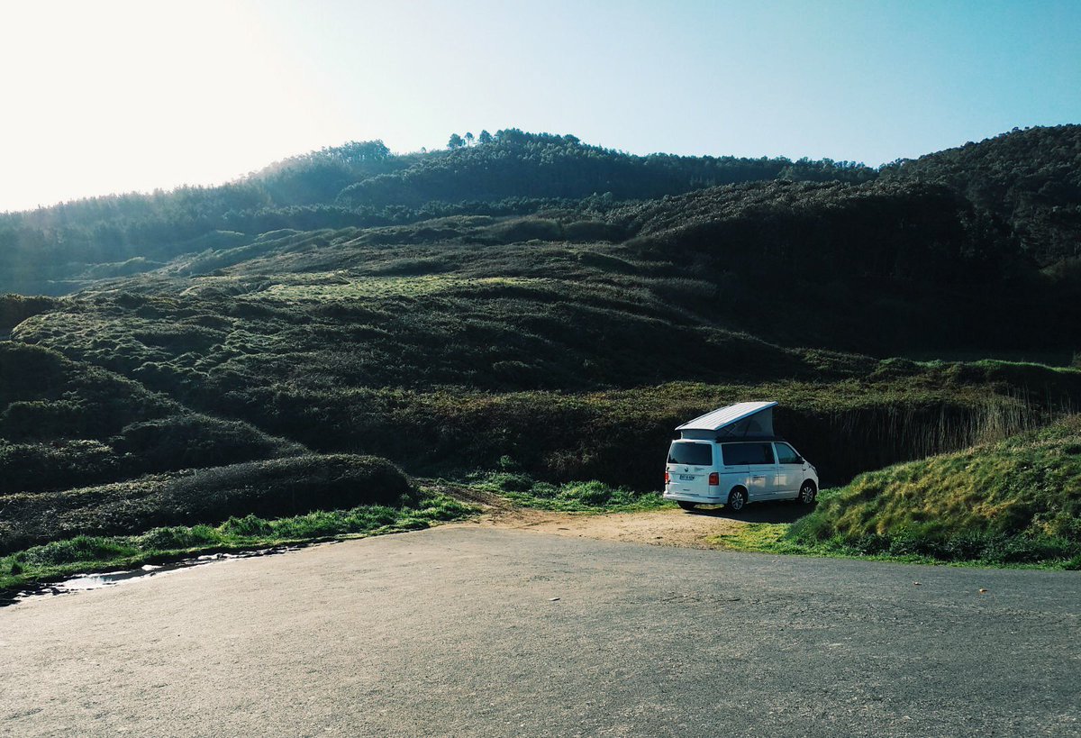 Precioso amanecer en Costa #Bergantiños,  #nature,  #vanlive #compostelacampers #galiciacalidace 
Foto <a href="/WebCamaramar/">Camaramar</a>
 🌊 😁