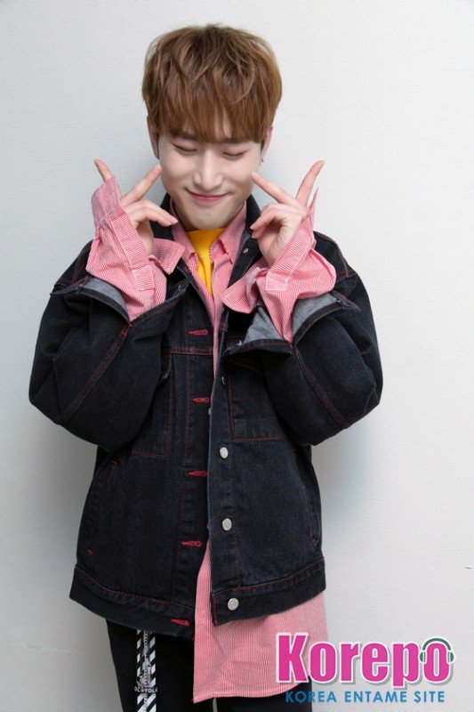 Kkorepo's tweet photo. ＃ジアイ　さんは、ファンの存在を空だと語り、「空は明るいとか、暗いとかいろいろあるんですけど、毎日僕の上にあるから、永遠に。そういう意味で、空だと思います」と説明してくれました！
https://t.co/sVQ87NvKGD  #TARGET https://t.co/dSS4K6phg3