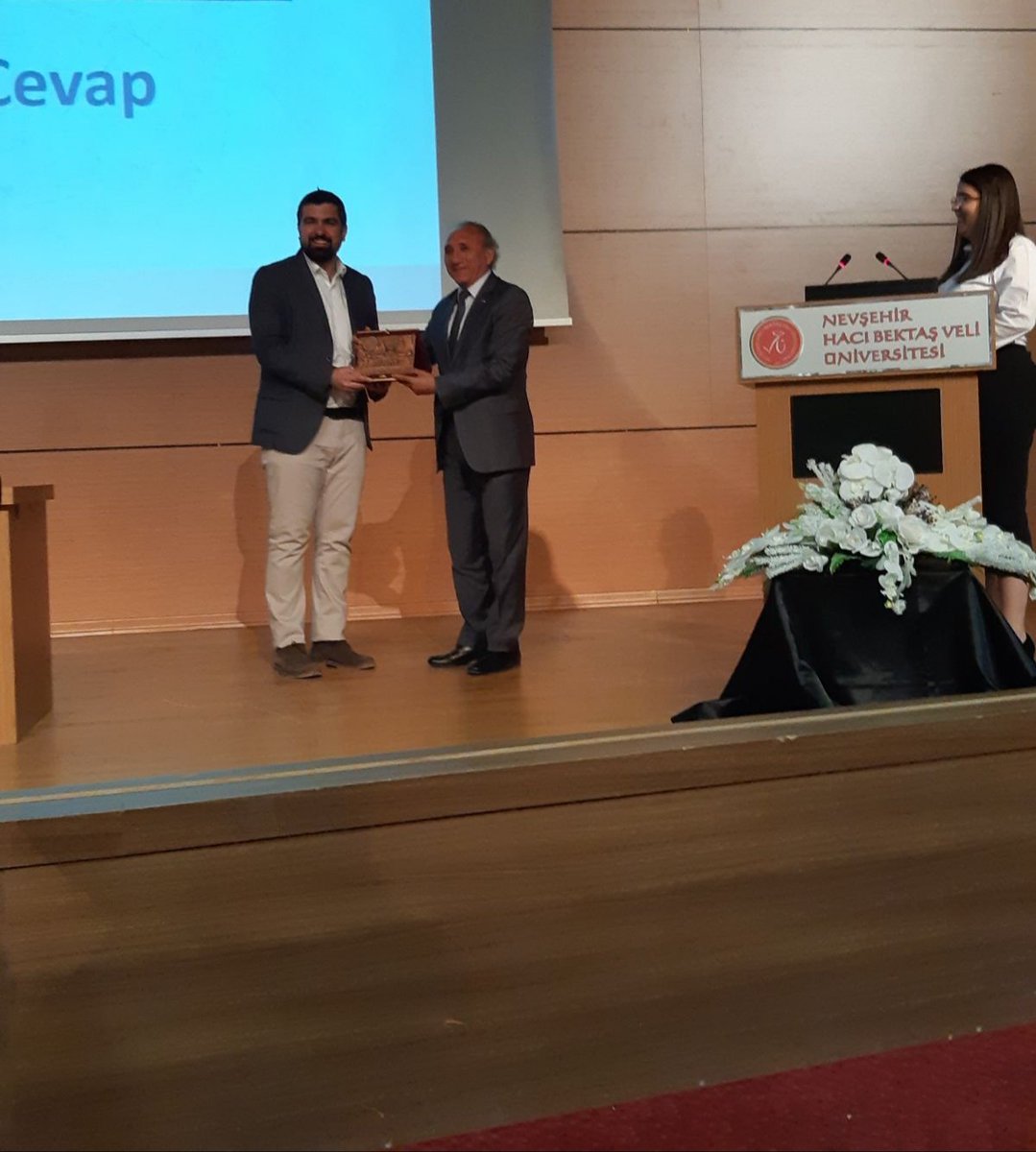 Nevsehir'de <a href="/ieeenevu/">IEEE NEVU Öğrenci K.</a> ve Girisimcilik Kulubu'nun ortak etkinliginde yer aldim. Benim icin oldukca keyifli bir ziyaret oldu, umarim birkac kisinin kulagina kar suyu kacirabilmisimdir :)