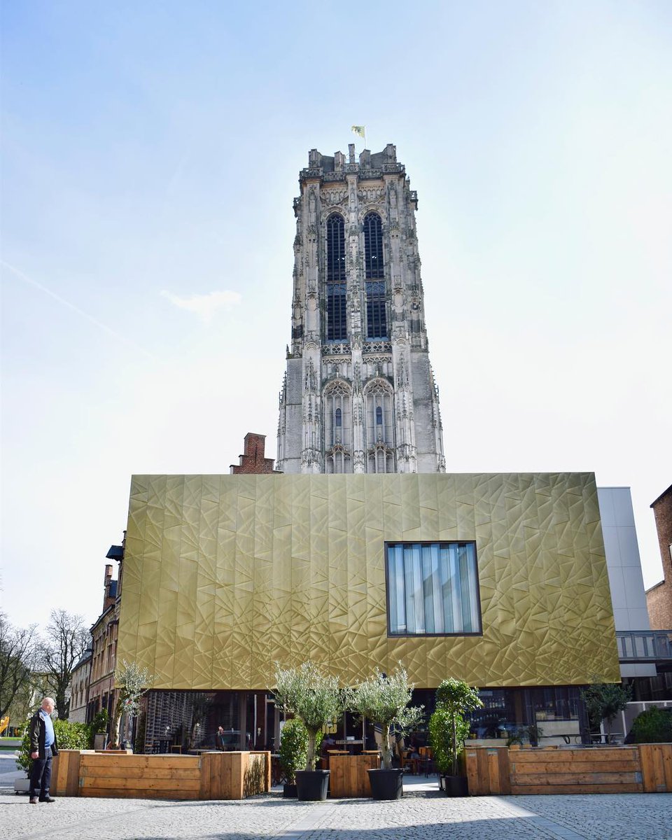 Het is nooit te vroeg voor een terrasje, toch? 😀 #visitmechelen