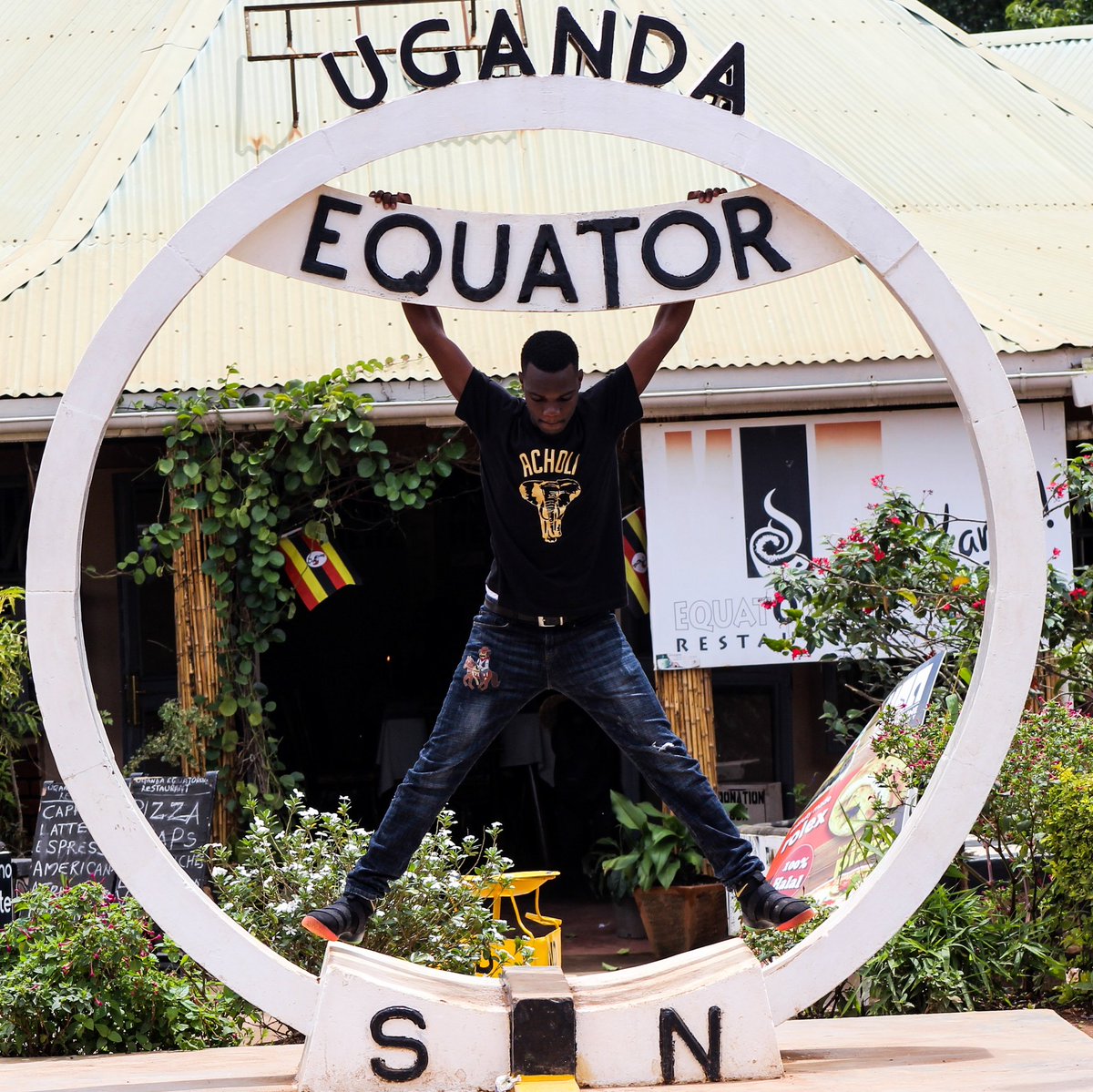 OjokOkot_'s tweet photo. #NewProfilePic #EquatorUganda https://t.co/MQKxTzFtQx