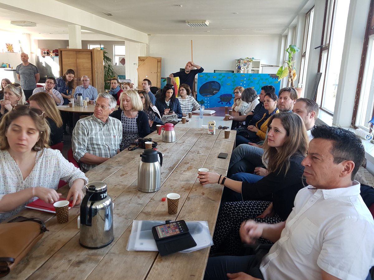 CHANGEurbact's tweet photo. A presentation at "Stichting Ervaring die Staat" about how the foundation guides homeless people in getting back on track and achieving their dreams @URBACT https://t.co/lHjFSCS2IR