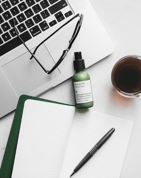 PerriconeMD_es's tweet photo. Porque ellos también se cuidan, y necesitan productos específicos para su piel. ¡Ningún hombre puede perderse esta colección que calmará su piel de la irritación y del estrés! #cbx #forhim #beauty #skincare https://t.co/SYWpj1XbRm