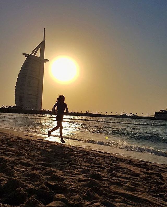 RunnersLand's tweet image. Let The Sunshine
•
#Photo @enjobban
•
Pénteken verseny, úgyhogy ma le kellett tesztelni az otthon már elfelejtett nyári meleget.. 🔥
•
Welcome to #RunnerLand⠀
•
Lets #follow us | tag #RunnerLand on your photos | Turn on our post notifications for features 👍|