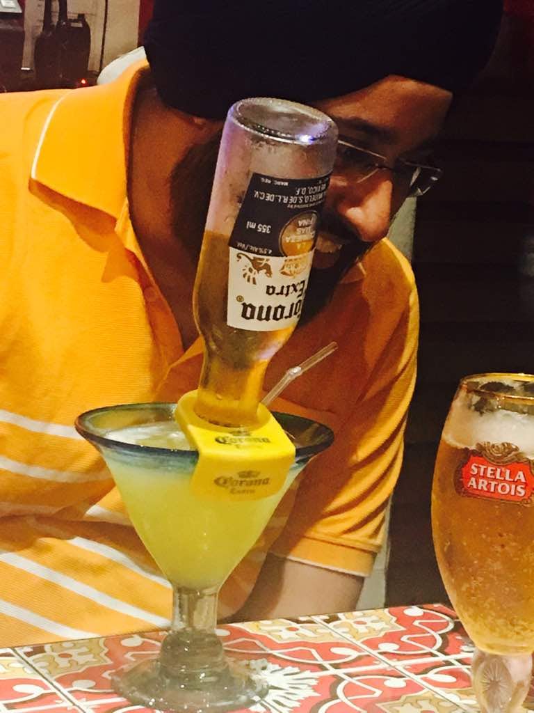 gagan_response's tweet photo. @IDFC_Bank Enjoying summer sippers at Chili's. #Foodsie #SummerYummers entry! Got 15% discount by using IDFC Bank's Card https://t.co/RzCG8FFXgb