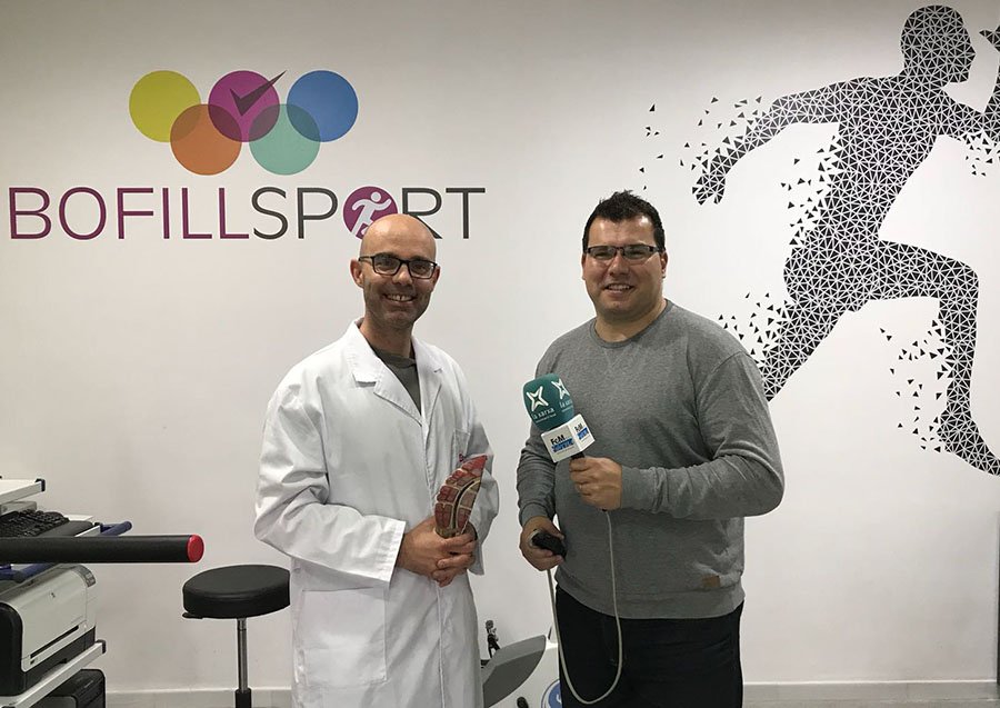 clinicabofill's tweet photo. Avui podrem escoltar al podòleg esportiu Joan Figueras parlant sobre la #biomecànica i el comportament del #peu en l'esportista al programa @Totesunjoc_ No us ho perdeu (13:30) #ràdio @FeM_Girona 92.7FM #bofillsport #medicinaesportiva #Girona #podologia #salut #foottraining https://t.co/CJCMshmfLZ