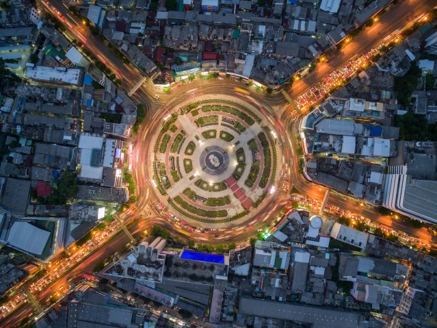 J_Ostermaier's tweet image. An alle Kurzentschlossenen: Sichern Sie sich Ihr Freiticket für die CeMAT und besuchen uns und unsere Partner am SAP-Stand. Gewinnen Sie Einblicke in unsere Lösungen und informieren Sie sich über das digitale Innovationssystem SAP Leonardo. #SAPCeMAT bit.ly/2HJYBJp