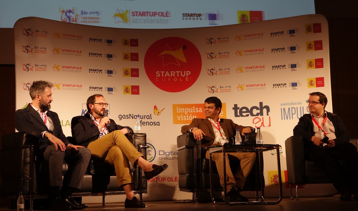 A talk on "Attracting Talent to your Startup"
#SEAmbassadors  #StartupOle <a href="/StartupOle/">Startup Olé</a>