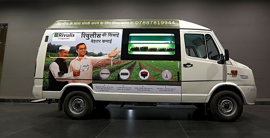 pinnacle_ind's tweet photo. Take your business where your customers are. Modified vans for product marketing, display, demos, sale and more. #PinnacleVehicles #Exhibica https://t.co/VsdgIWd1K4 https://t.co/i9h1Olm52c