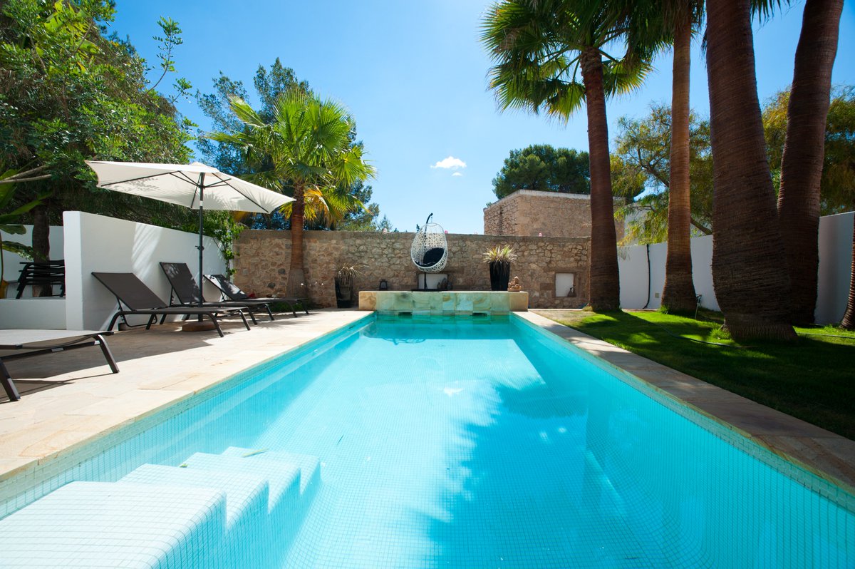 ibizavillas_D's tweet photo. #Julyholiday #FamilyHoliday #Vacances #Vacancesenfamille still available for a week in July #Ibiza the lovely Oasis Caballito 4 Bedrooms sleeps 8 - 700euros per night for 8 people - Ibiza Privacy and spacious comfort for only 87.50 pp - 7-14 July https://t.co/ItRmuv1J6H