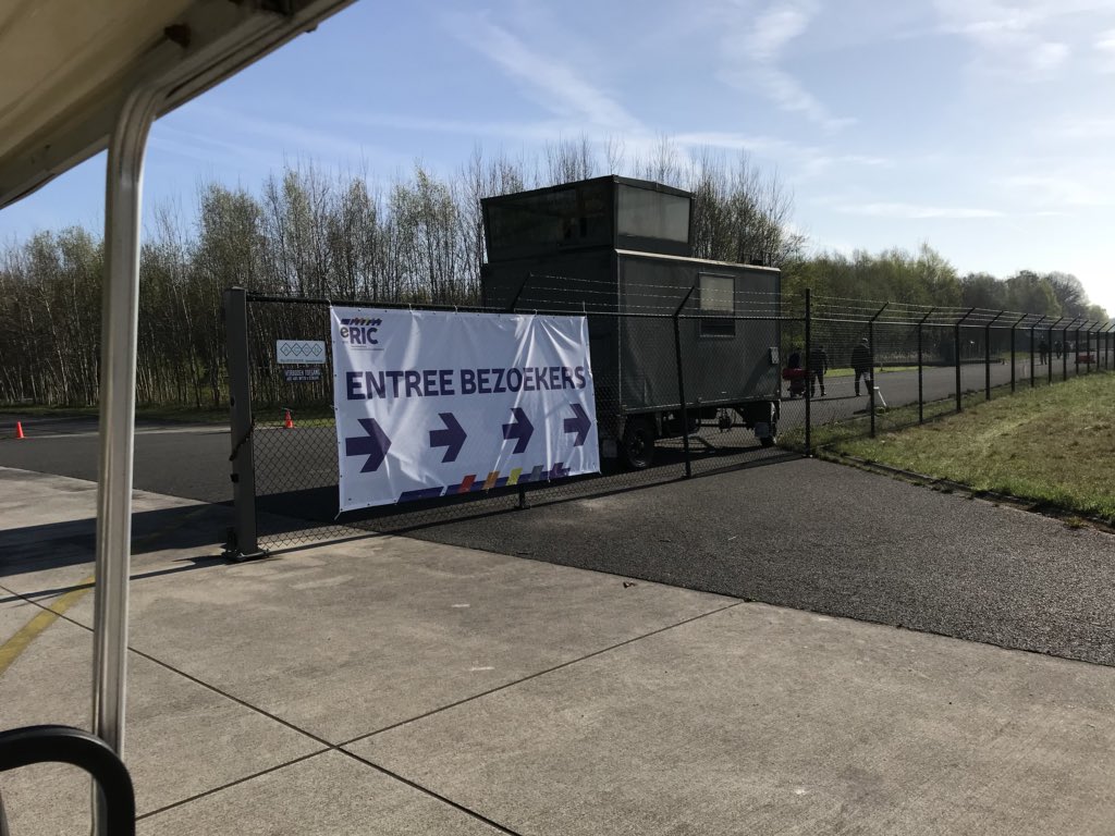 Respond_bv's tweet photo. Kom je ook naar #expoRIC, de beurs voorde #veiligheidssector? #calamiteiten #creator of safety &amp; continuity De koffie staat al klaar! @hetbèkske https://t.co/bjpwrAWcBs