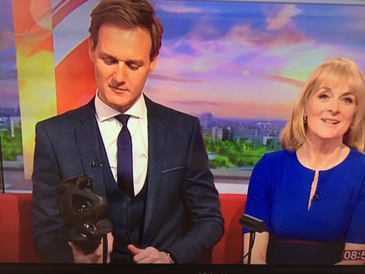 VR_Rosie's tweet photo. Just turned on @BBCLookNorth this morning to see @faisalmushtaq @vr_leeds talking about their pioneering research into virtual reality and pain relief. Fantastic! #VRforGood #VR https://t.co/KAWtnKgozG
