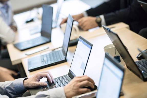 CORE_SE_'s tweet image. #COREMembers often travel across the world for their work, but today we are spending some time in Katowice, Poland. We are happy to collaborate with locally based developers at @JCommerceSA, in order to design the most convenient ID security platform in Europe #InsideCORE