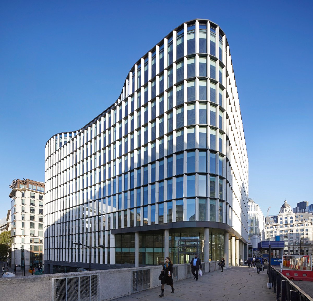 Our fingers are crossed for 33 Central in the 'Commercial Workplace' category at today's @BCO_UK #BCOAwards! @WellsFargoNews @JRArchitects #33Central #commercialproperty #realestate