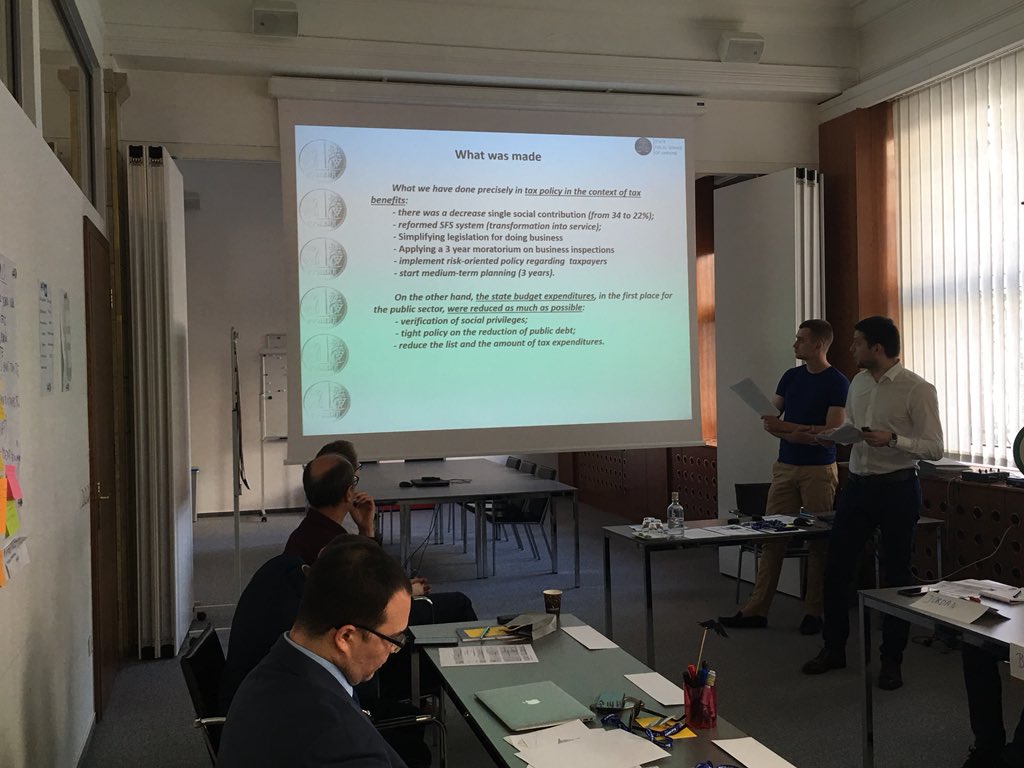 z_dijana's tweet image. We are learning from countries’ experience: Flat rates, abolishment od TEs, VAT threshold, #CEFlearning  @CEF_Ljubljana @Financien @Belastingdienst Thank you Tanja and Branko from Montenegro, Carmen and Ioana from Romania, Omer from Turkey, Alex and Dmytro from Ukraine