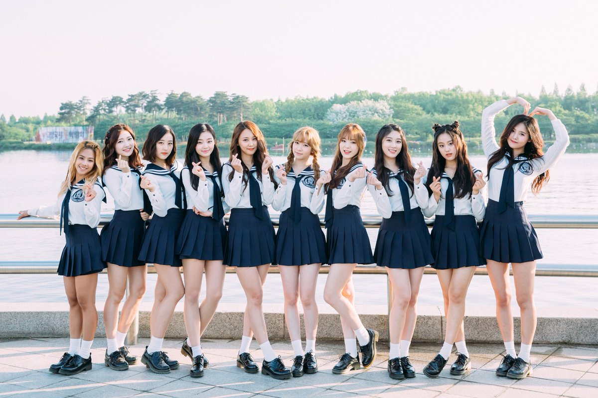 RGP_KR_official's tweet photo. 2018년 4월 28일!! 드라마 아이돌마스터.KR 방영 1주년을 기념한 LIVE 소식을 아래 링크에서 확인하세요!
https://t.co/wfXo3oIZmi
.
#아이돌마스터kr #idolmasterkr #アイドルマスターKR #realgirlsproject #리얼걸프로젝트 #リアルガールズプロジェクト #RGP #IMAS #vlive #japan #팬미팅 #첫방 https://t.co/DMVjcrNxtN