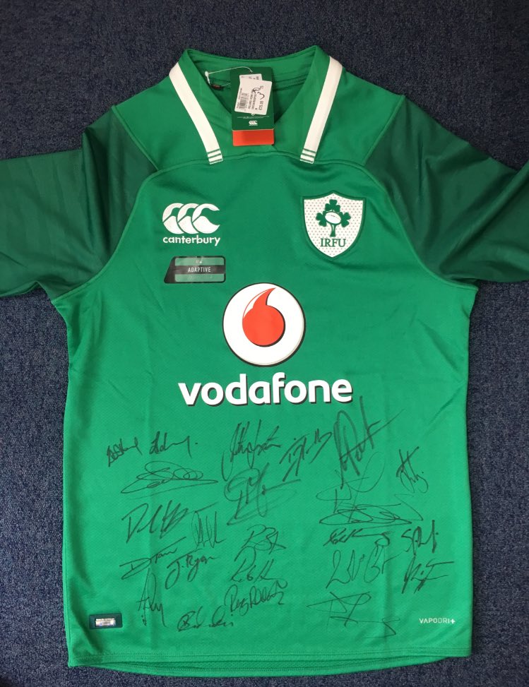 **Auction in <a href="/martelloBray/">The Martello</a> for <a href="/IRFURugby/">IRFU</a> jersey signed by the grand slam winners this Friday**#CancerSupport