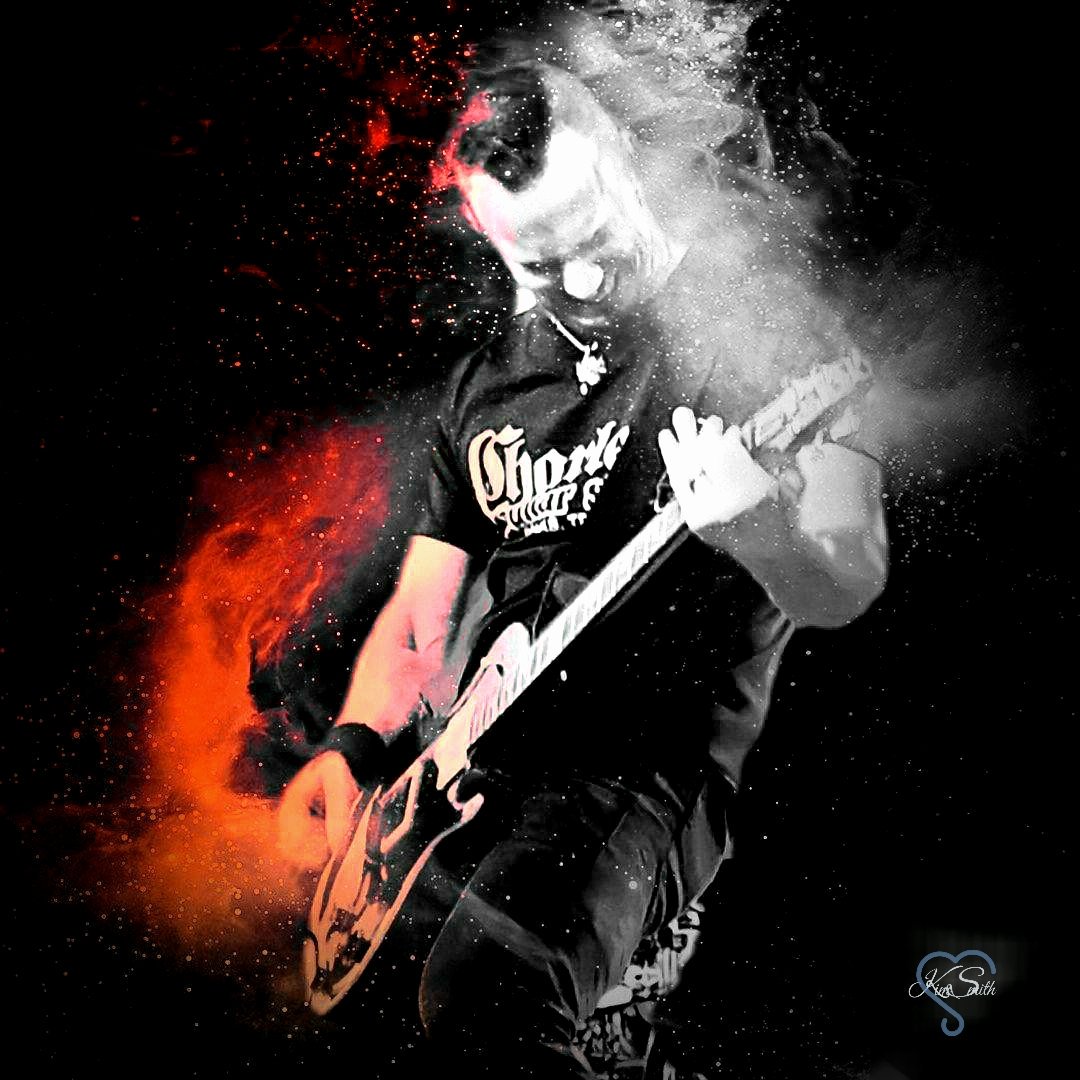 Happy Birthday to the one and only Mark Tremonti!    
