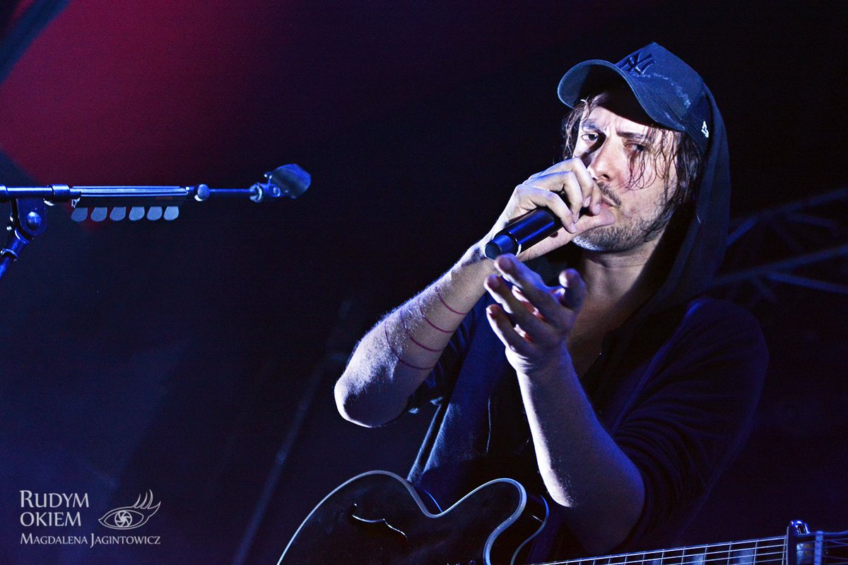 Madeleinee_7's tweet photo. Kensington @ Palladium Warsaw, Eloi Youssef @kensingtonband https://t.co/AqKJmb1VYF