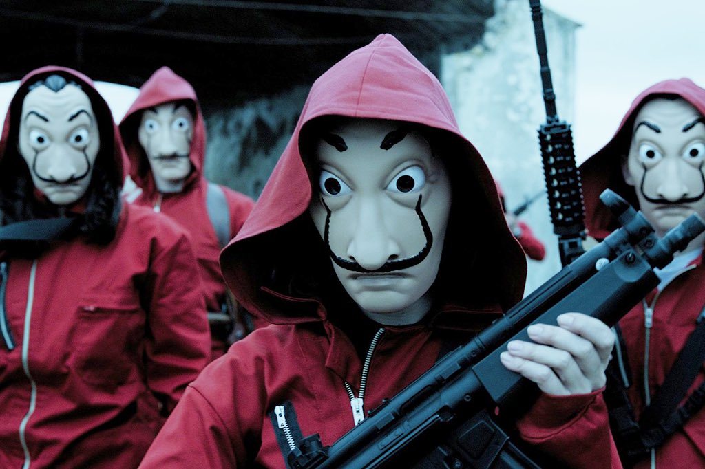 GossipRoomOff's tweet photo. Bonne nouvelle pour les fans de la série #LaCasadePapel  ! Le compte à rebours commence, il y aura une partie 3 produite par Netflix. Sortie prévue en 2019 ! 🔥 https://t.co/k3q1a1DGjA