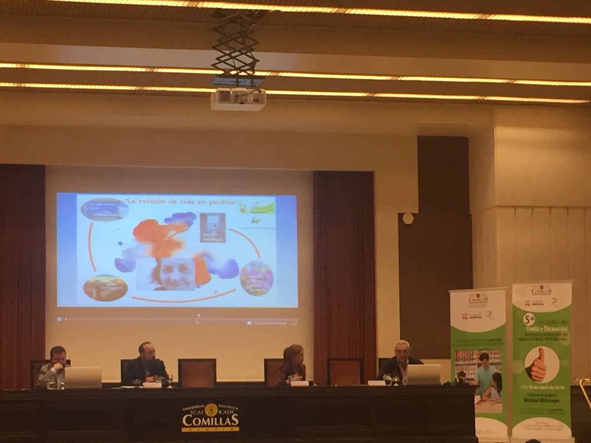 Fgilgayarre's tweet photo. Nuestro compañero Javier Perea presenta nuestra experiencia con #REVISEP (Revisión de Sucesos Positivos de la Vida) en Jornadas de #FamiliayDiscapacidad @DownMadrid @FundacionRepsol @ComillasFamilia @UCOMILLAS https://t.co/rg3I3PpsXs