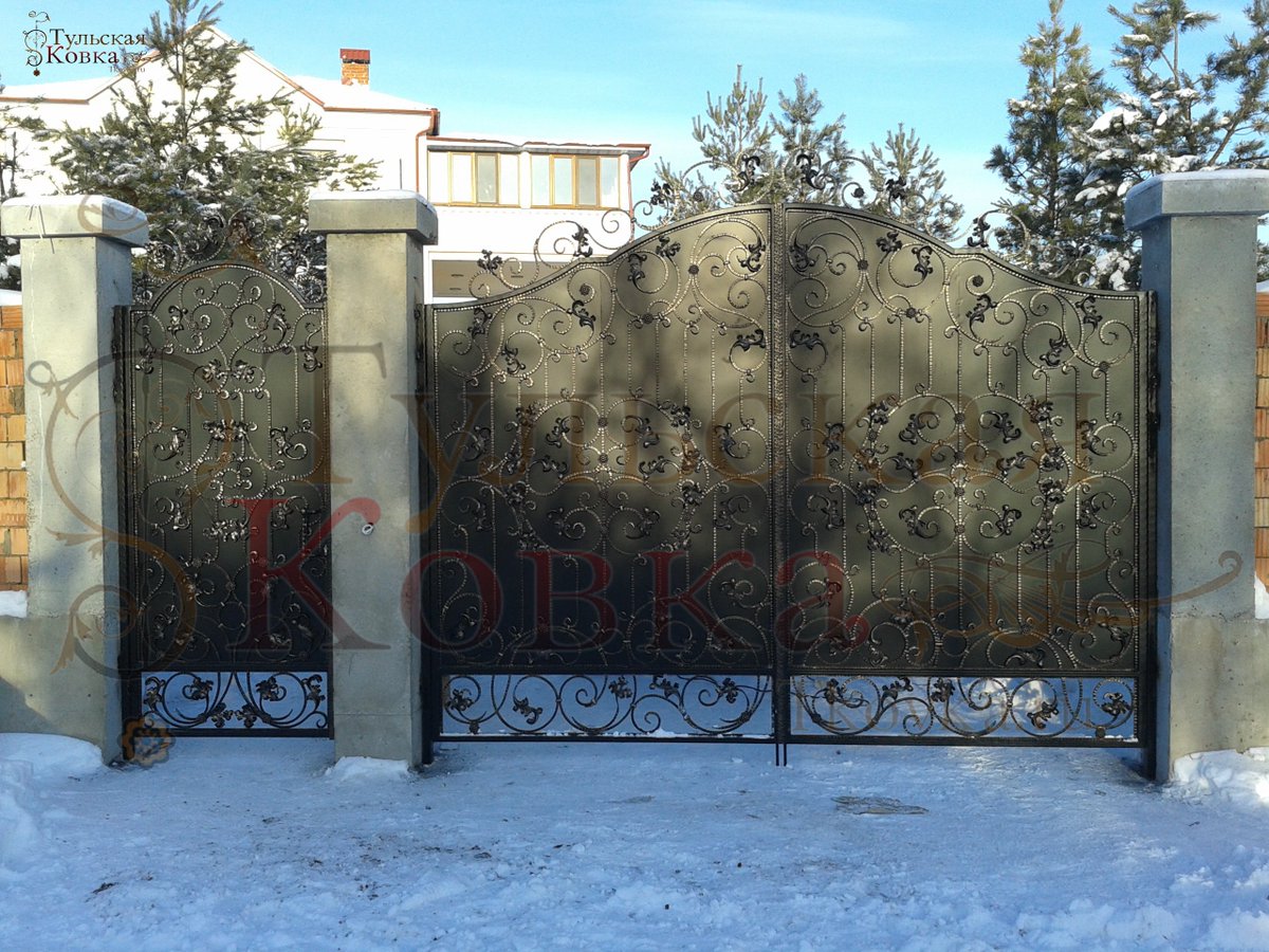 tkovka's tweet photo. Изготовление ворот с элементами художественной ковки металла - сложный, монотонный, но между тем очень интересный процесс. 
Когда уже воочию видишь выполненный проект, понимаешь, почему так следует стараться. 
@tkovka #ковка #ковкамосква #ковкатула #тульскаяковка #кованыеворота https://t.co/xSASWBuMHn