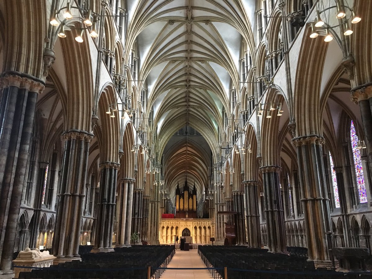 TravelBegins40's tweet photo. What better way of spending #WorldHeritageDay than visiting glorious Lincoln Cathedral @HiddenLincoln #HiddenLincoln https://t.co/ImPCv7xJHj