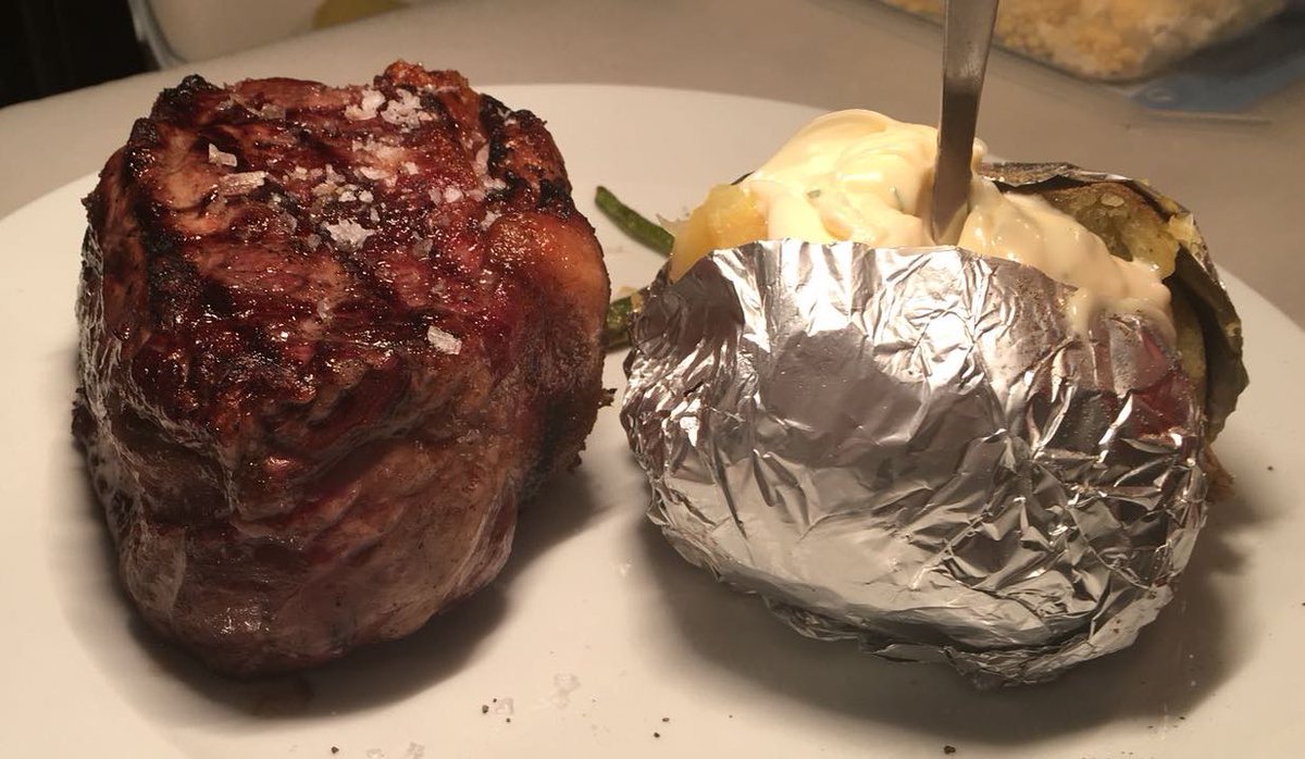 AngusMuelleUno's tweet photo. La 'única fidelidad se la debemos a al #AngusBeef de nuestros deseos!
Becoming a Vegetarian is a Big Missed #Steak!
#AngusPuertoMarina 952 575 798
#AngusTorrequebrada 951 778 773
#AngusMuelleUno 952 00 11 20 https://t.co/o9rJmgDKbt