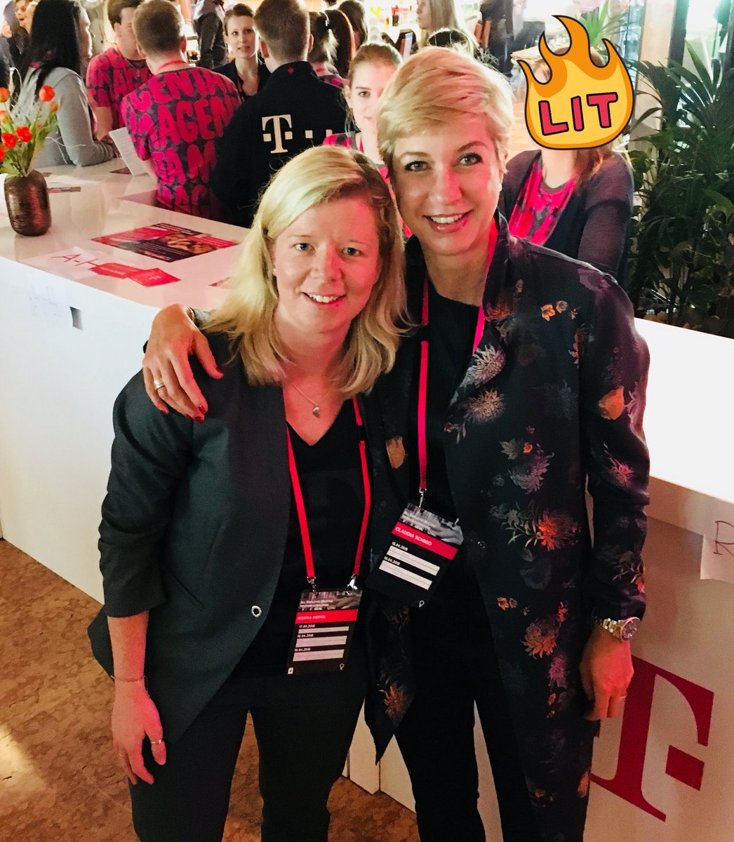 swedenjessi's tweet photo. Was für ein Einstieg in das All Employee Meeting...wahnsinnig beeindruckende Rede von @janszky Wir sind beeindruckt. #werkstolz #telwkomwall #telekomausbildung https://t.co/L4qMjAJrKR
