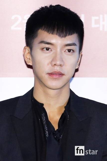 [NEWS] Lee Seung Gi will be the MC for "Produce 48". First recording finished without an MC, thus he'll be joining the show in the next recording session. 

🔗 entertain.naver.com/now/read?oid=2…

#produce48 #PD48 #プロデュース48 #프로듀스48