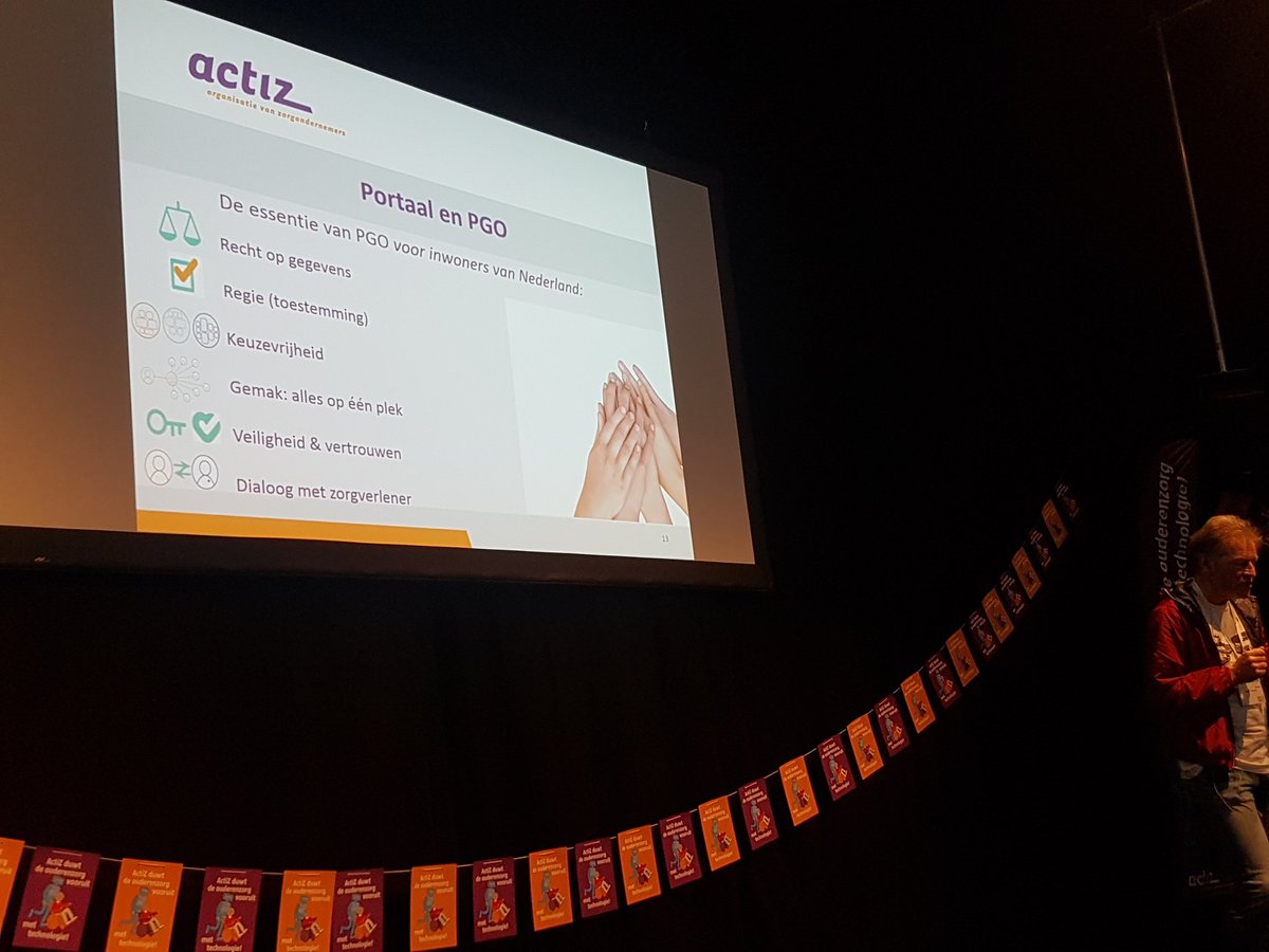 AnnemiekActiZ's tweet photo. Eerste presentatie in het #ActiZ theater op de #zict beurs 2018: van cliëntportaal naar Persoonlijke GezondheidsOmgeving: iedereen die dat wil heeft dan inzage in en beheer over eigen gezondheids- en ziektegegevens. ActiZ ondersteunt deze ontwikkeling. https://t.co/MQqB7nVM0f