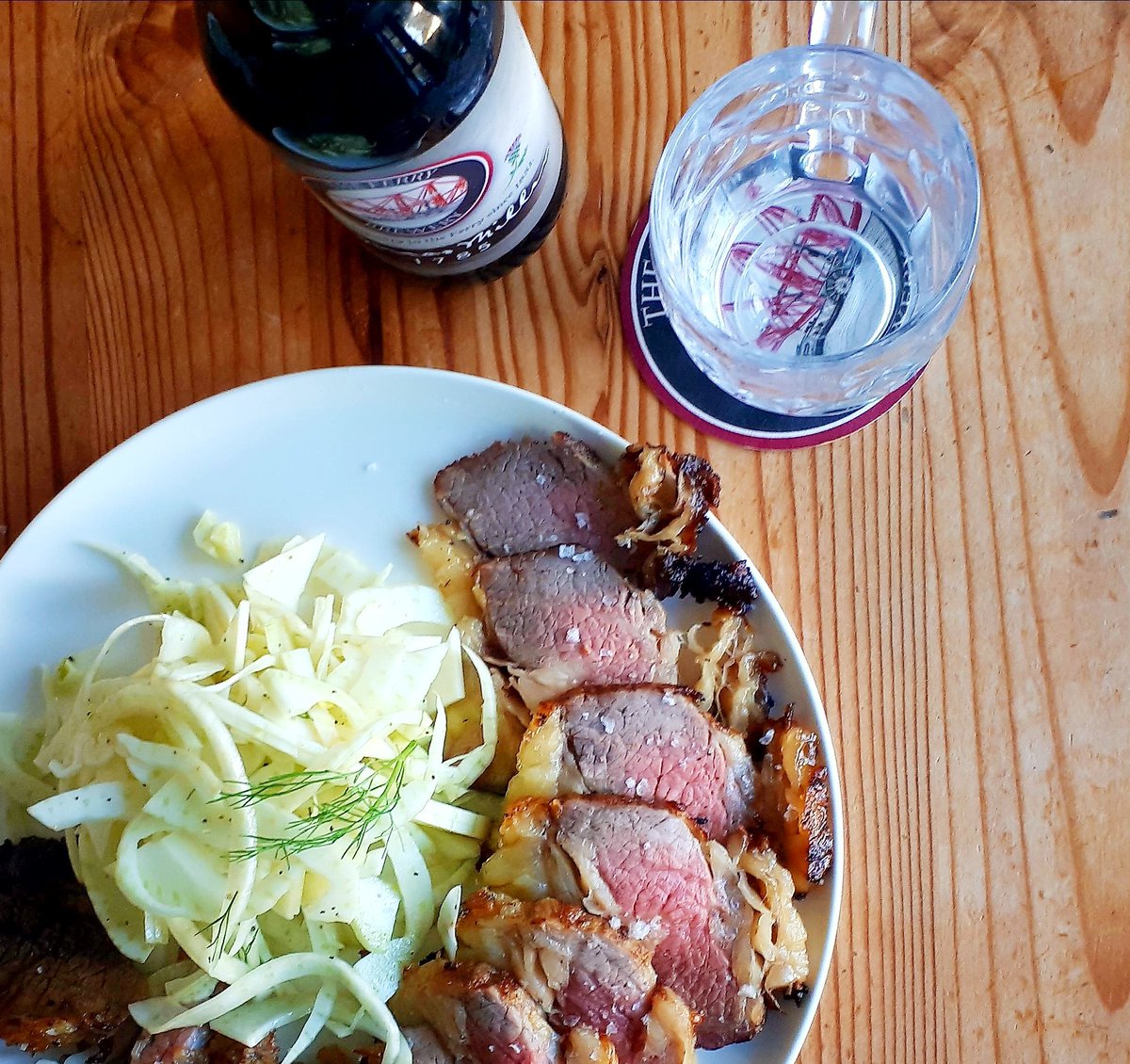 VPetlan's tweet photo. @FerryBrewery #FerryTastyAles Beef rib with fennel slad and #ThomasMiller https://t.co/fgEfOc9M0g