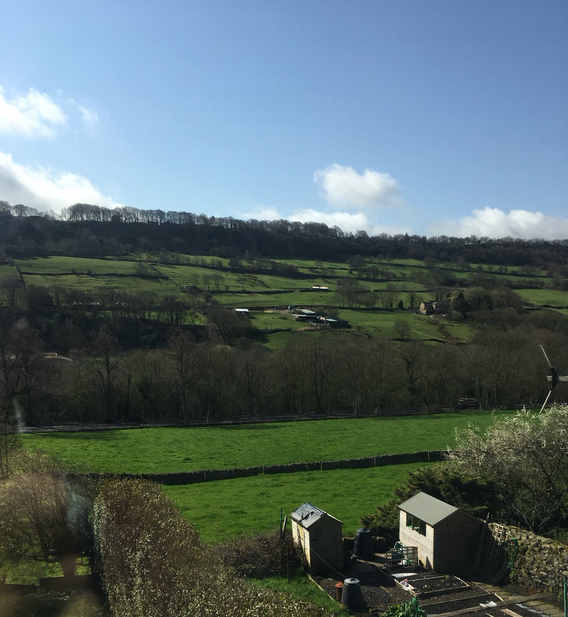 The sun is finally out!  I’ve a few spaces for work in the coming weeks so If you’ve realised you need some handy work indoors or outdoors, get in touch! #Sheffield #Sheffieldissuper #handmade