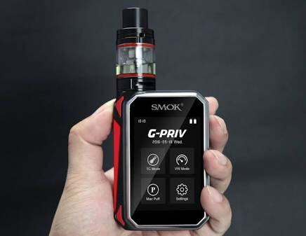 Sanders_Robert7's tweet photo. Selling Vape, DM if interested price can be negotiated #Vape #VapeNaysh #BigClouds #iChuckClouds #DontEvenCough https://t.co/ADpDTUdqPt