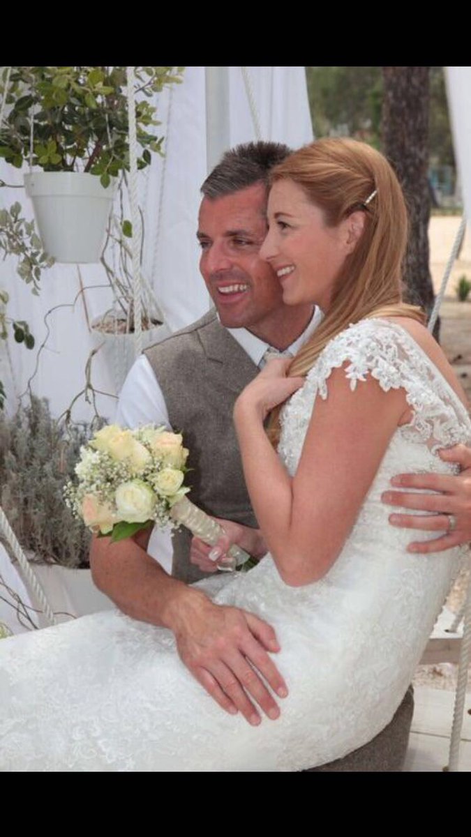 1year ago today, I married my beautiful wife Becky 😍😍😍 what a great first year, you rock my world 🌍🎉🎉🎉🎉 you are my star 💫 ♥️