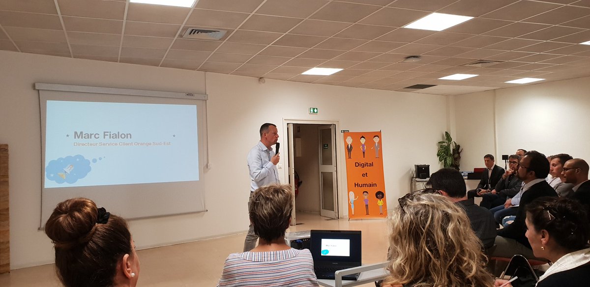 jycayuela's tweet photo. #Roadshow lancé sur Nice Besset #SCOSE #orangesudest @OrangePACA @marcfialon a la rencontre des salaries avec son CODIR @JBissey @FrancoisGouraud https://t.co/ItoA0YSN5y