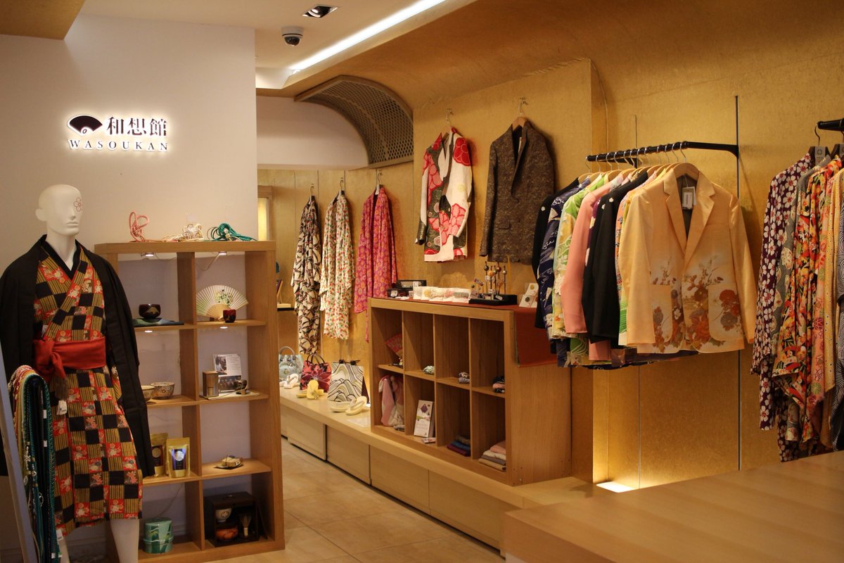 WasoukanEurope's tweet photo. We open 11:00-18:00 today.

#kimono #butique and #matcha #bar

293 Westbourne Grove
London
W11 2QA

#japan #london #uk #unitedkingdom #fashion #outfit #tea #cafe #sweets #nottinghill #portobello #portobellomarket #Japan #Japanese #culture #traditional #style https://t.co/zrliqbPrN4