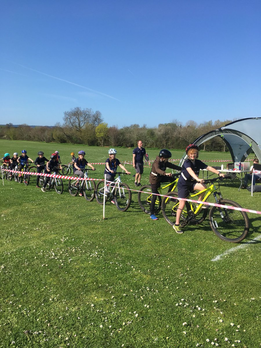 PEHolyTrinity's tweet photo. What great weather for today’s cyclo-cross Competition! #LotsOfHills #SharpCorners #GreatFun #LoveToCycle #TeamTrinity @holytrinitypri https://t.co/VvL9xuzOvw
