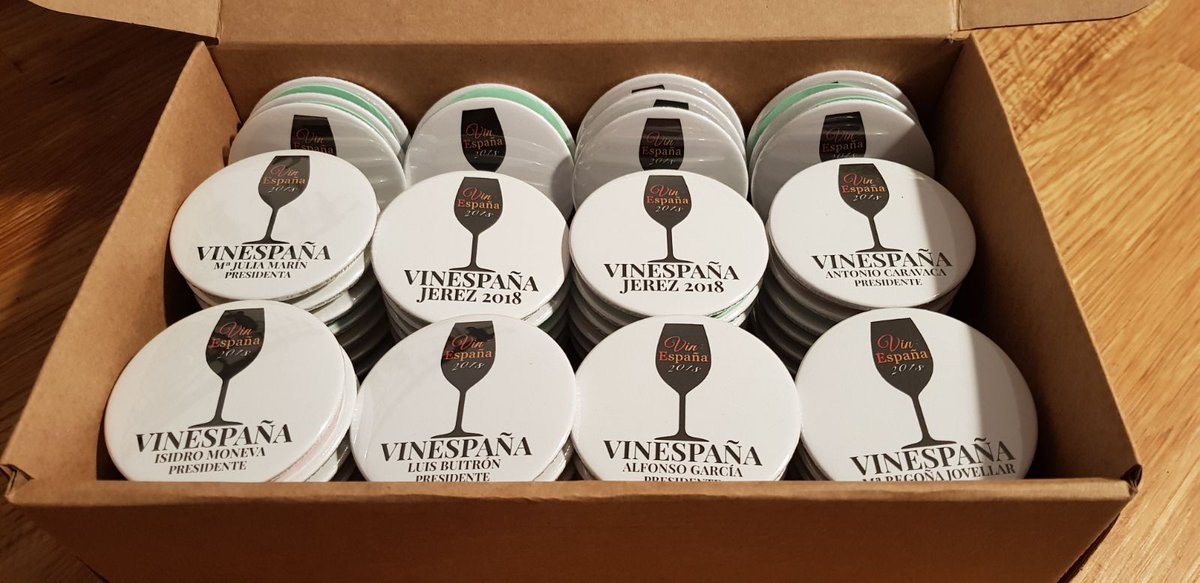 ButtonMarket's tweet image. Button badges for VINESPAÑA, the Official Wine Contest organized by Spanish Federation of Winemakers. #button #badges #buttonbadge #pins #wine #contest #Spain @FEAEenologos