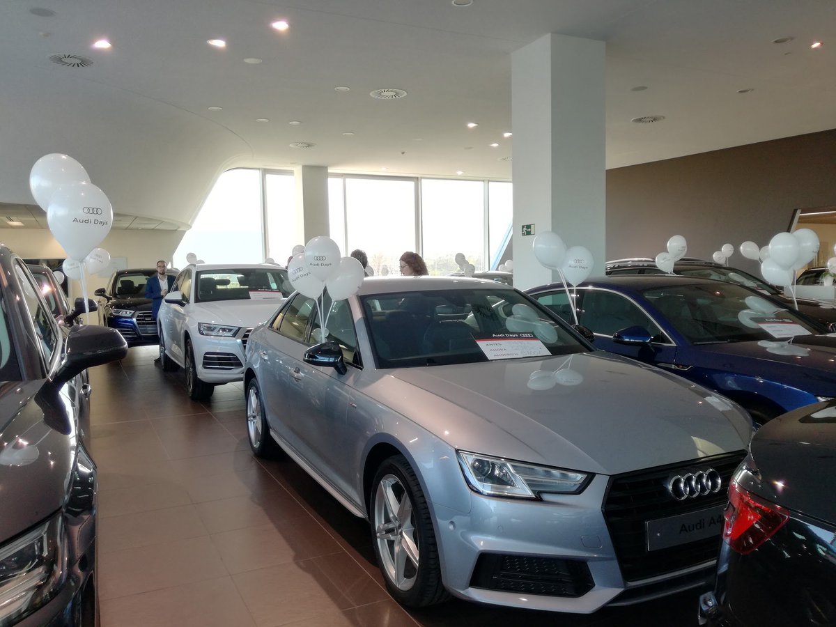 audicentercg's tweet photo. 😱😱¡Ya están los #AudiDays en marcha!!😱😱
Y en estas imágenes puedes ver un adelanto de lo que te está esperando en Audi Center Campo de Gibraltar durante los días 18, 19 y 20 de Abril.🚗
Si no cumples tu sueño de hacerte con un Audi, es porque no quieres😏 https://t.co/hBtyI2JTWf