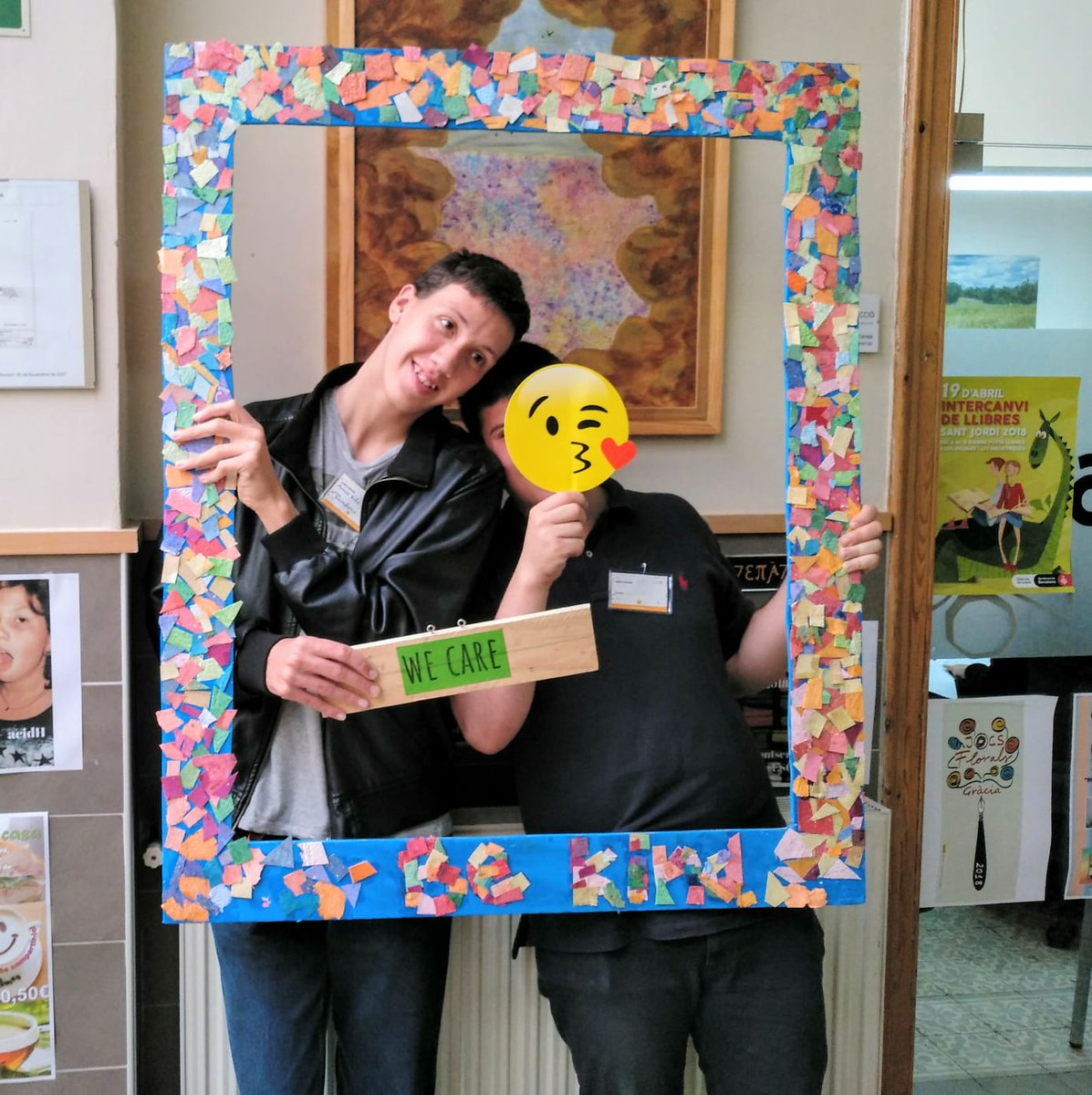 acidH_IL's tweet photo. Experiencia d' #intercanvi de #bonespràctiques educatives en el marc del #projecteErasmus. Participem #escoladevidamontserrat acidH com anfitrions amb escoles d'Alemanya, Itàlia i Gal.les. #studentsExchange #innovació #gentleTeaching #Europa #ProjectesPedagògics https://t.co/NWdypbuM2c