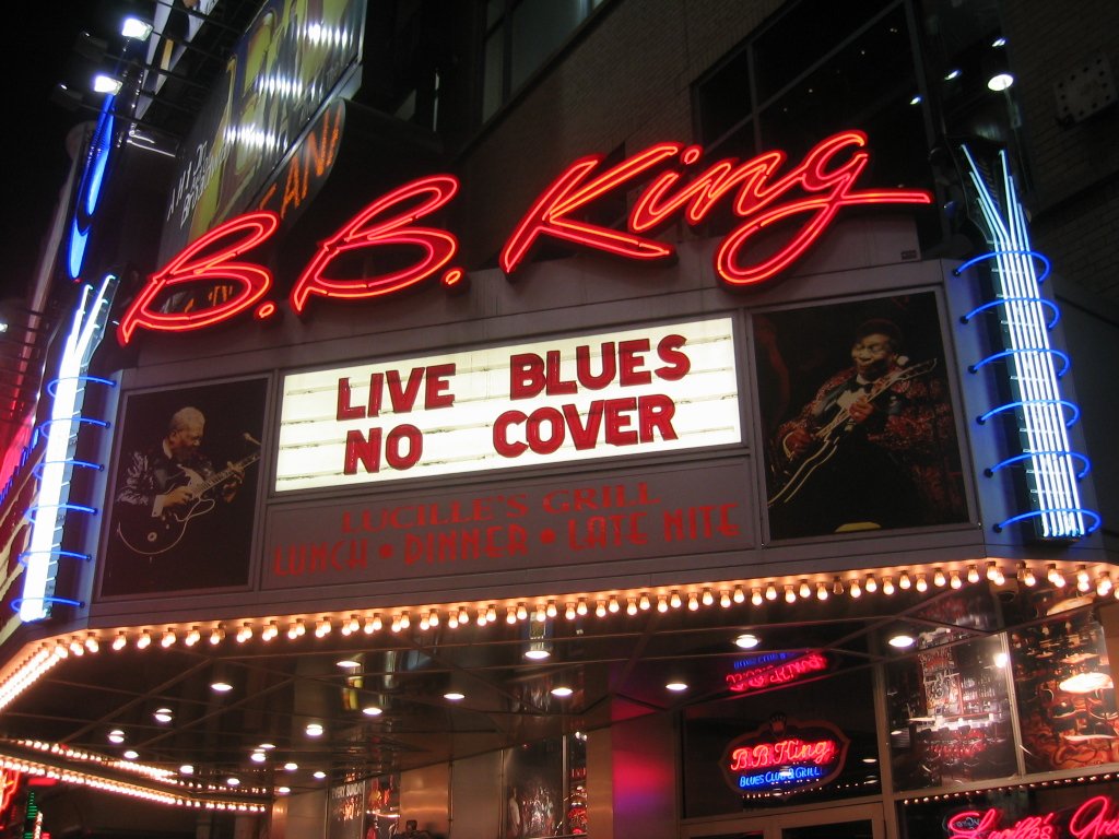 AmeriBluesScene's tweet image. #BBKings in NYC is closing its doors. The last act to play on April 29th is none other than #BuddyGuy   bit.ly/2qEtLdQ
Photo: Andreas Praefcke from 2003.