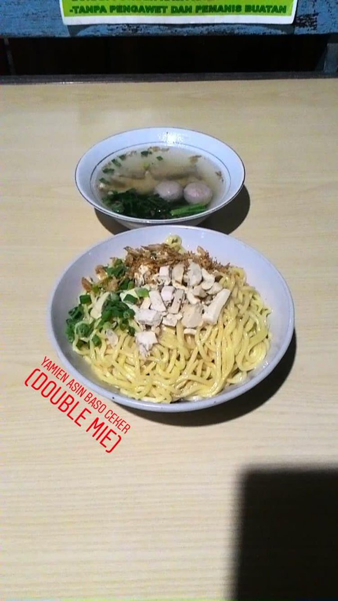 yamiensarimanah's tweet photo. Yamien Asin double Mie, mantaaaapppp #infoBDGkuliner #infoBDG #yamien #miebaso #yamienbandung https://t.co/jAgrEQpdvo