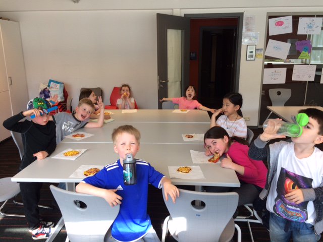 Pizza party time in Fun with Food!