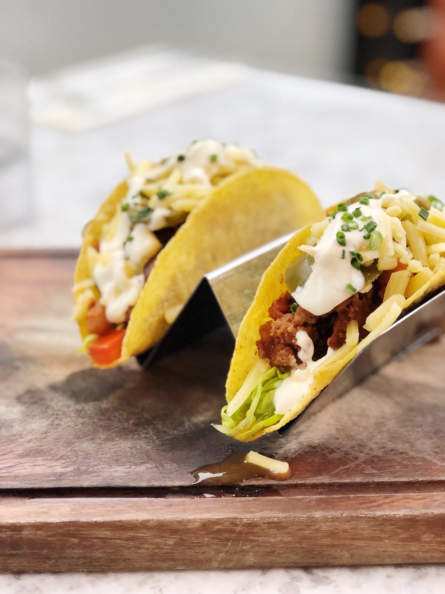 Wanna taco ‘bout lunch? The sun is out today guys, come and dine with us al fresco! Our beef chilli tacos are the perfect starter or lunch time snack, washed down with a cheeky cocktail, what’s not to love? 🌮 
#wannatacoboutit #supportlocal #uppermill #saddleworth