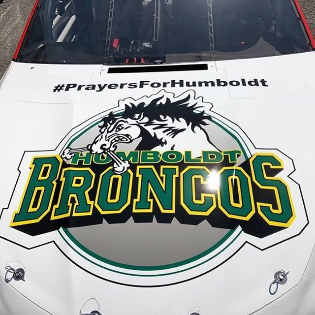Last call for bids on the hood from our @gauntbrothersracing machine!
Highest bid as of yesterday was $5,000!  Can we get it higher?!? Bidding closes today at 5pm so head on over to the GBR Facebook page to make your bid for the @sjhlbroncos hood! All pr… ift.tt/2H8Hxjf