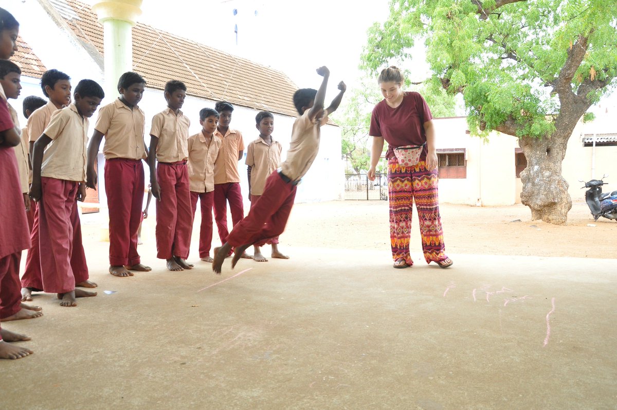 CYDF_India's tweet photo. Financial yr(2017-18): Delivered 1400cups Health drink, 42hrs Mathematics tutoring, 60hrs #sport, 50hrs #Teaching_English volunteering, 50hrs #socent internship, 160hrs #conservation volunteering, 1farmer camp, &amp; a women micro enterprise. #april upgrading time for #Buisnessplan https://t.co/sk2n2et3Wn