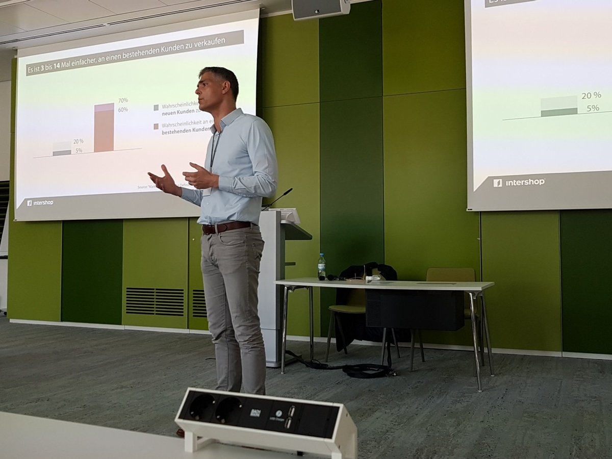 kringe_lukas's tweet photo. Unser Experte Matthias Müller bringt uns auf dem #b2bootcamp Commerce als Baustein der Digitalen Transformation nahe @intershop #strivedigital #MSPartnerpower https://t.co/8D80yLT4sw