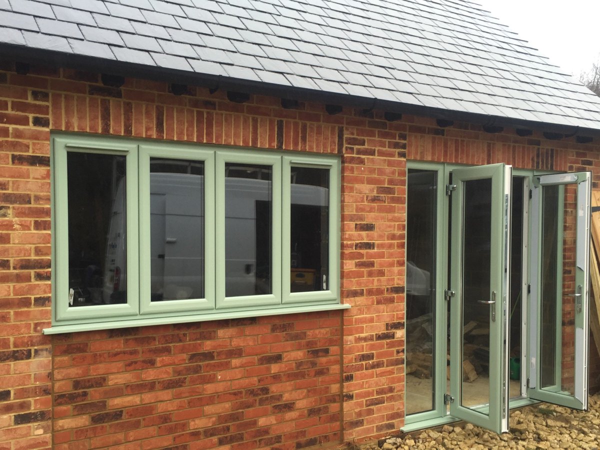 Frame__Maker's tweet image. HAPPY WEDNESDAY FOLKS! Its warming up nicely out there and if thats got you thinking of transforming your house with window makeover then contact us today to discuss whether its Anthracite Grey or Chartwell Green you&apos;re after..0116 2784000 or sales@framemakerleicester.com